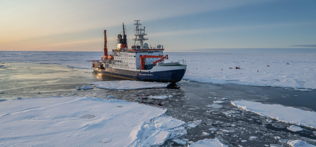 This photograph shows the 120m-long ice-breaker and research vessel "Polarstern" moored to an ice floe during the ArcWatch-1 expedition. 